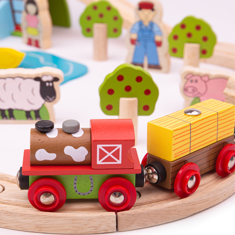 Farm Train Set by Bigjigs Rail