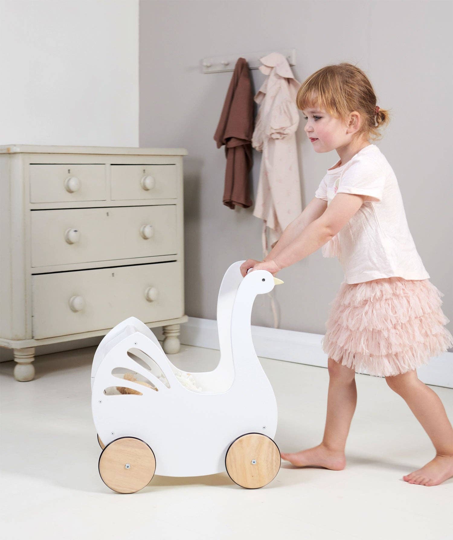 Sweet Swan Pram - Grace and Fox